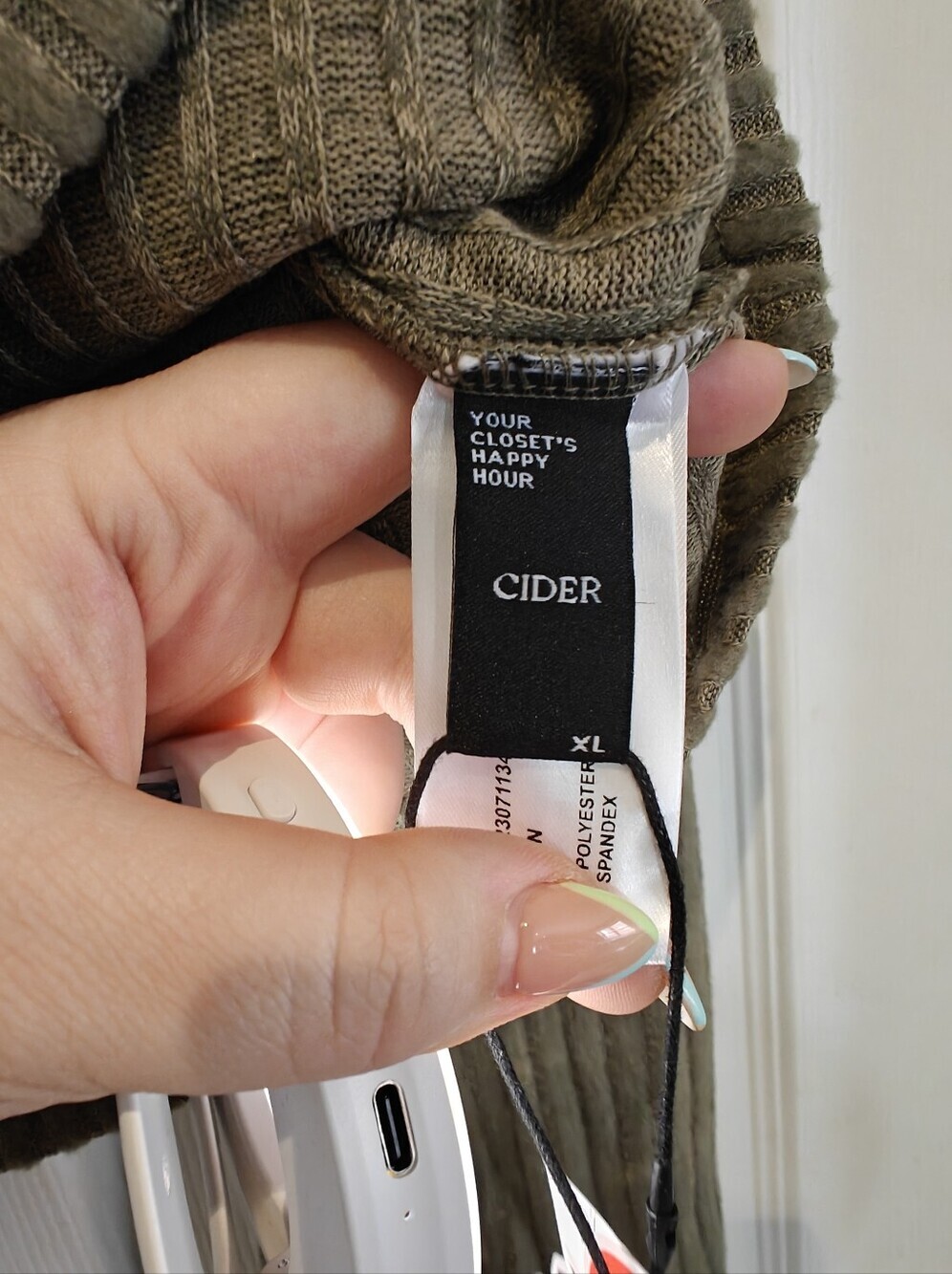 CIDER Off The Shoulder Ribbed Sweater - Picture 3 of 5
